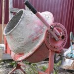 How to clean a concrete mixer from hardened cement