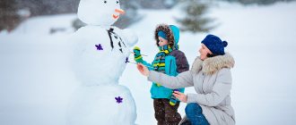 How to make a snowman out of snow with your own hands