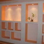 Beautiful shelves in a plasterboard wall: finishing options