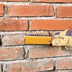 Mechanical method of cleaning bricks