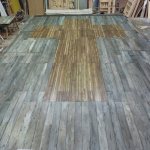 Do-it-yourself wooden floor in the garage